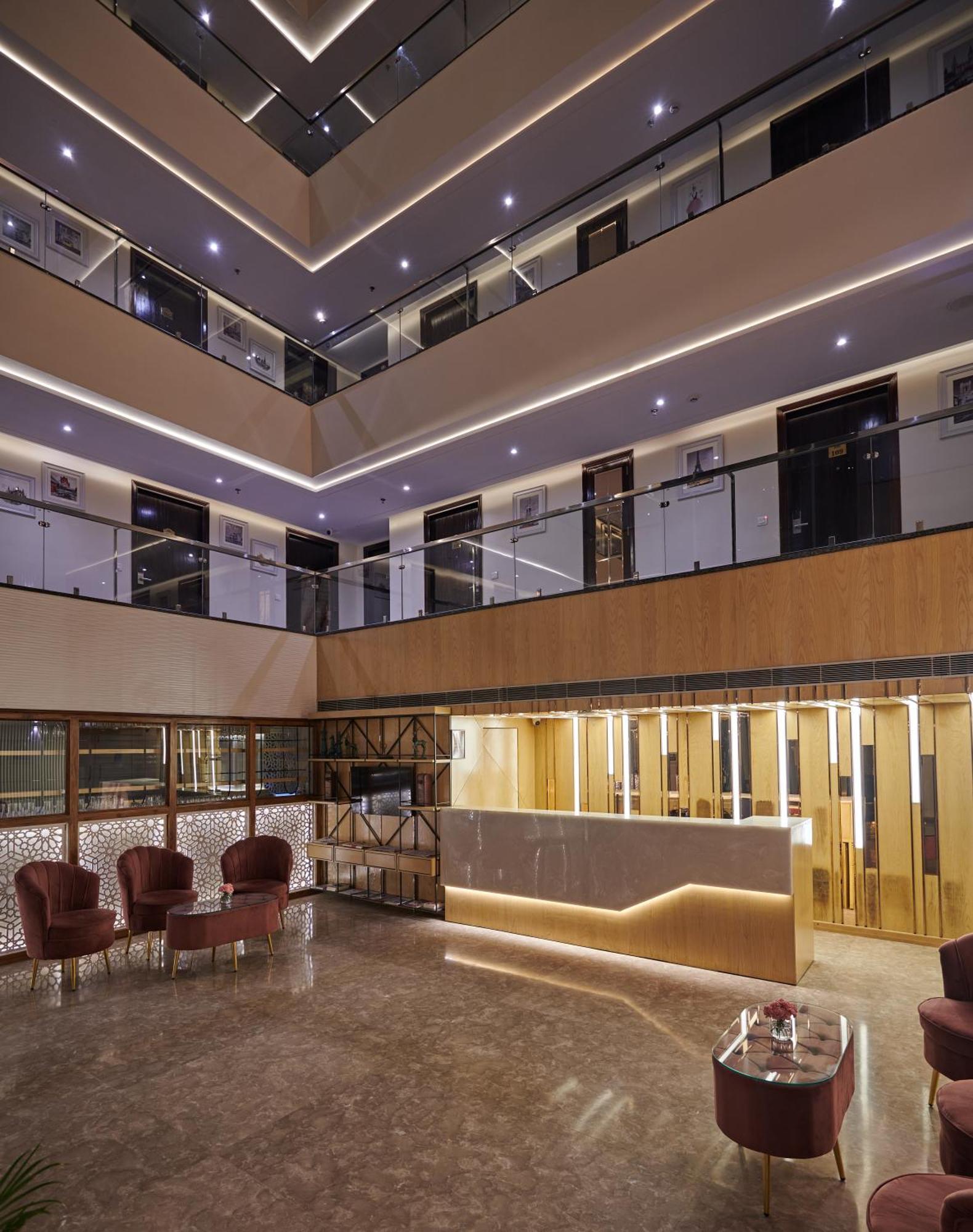 Deventure Sarovar Portico Patel Nagar Ню Делхи Екстериор снимка