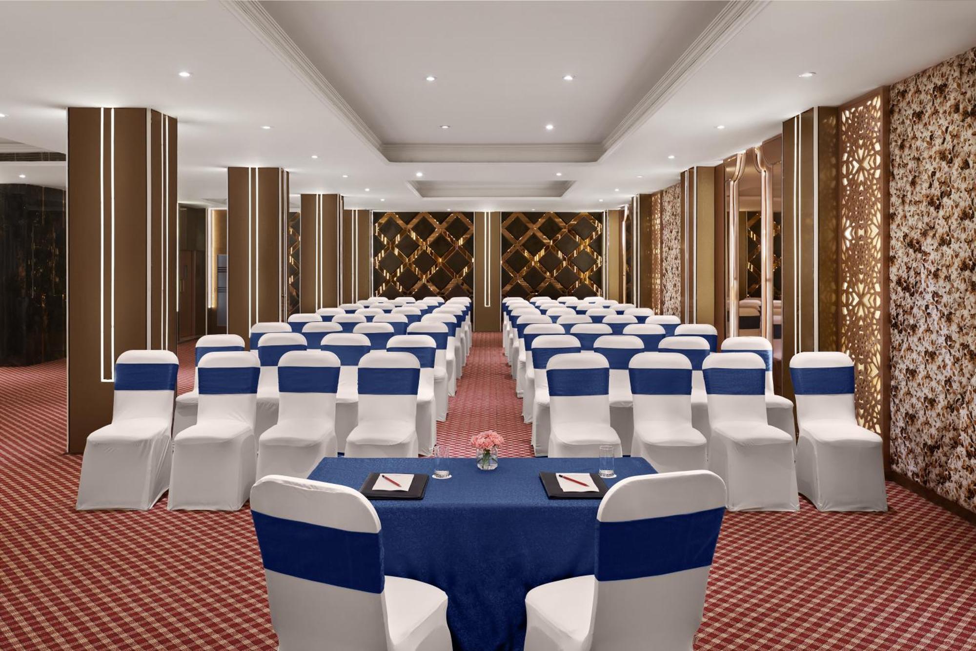 Deventure Sarovar Portico Patel Nagar Ню Делхи Екстериор снимка