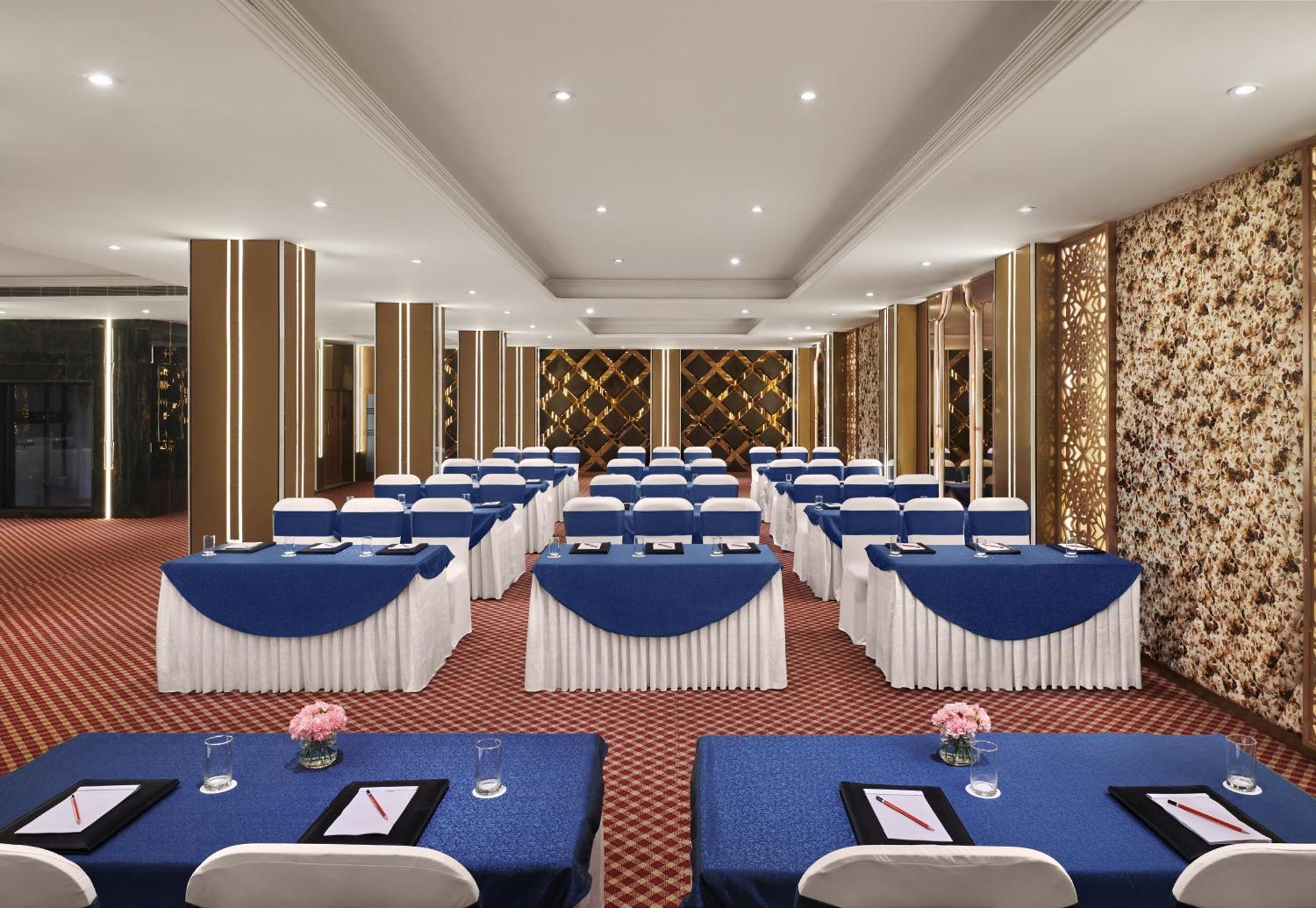 Deventure Sarovar Portico Patel Nagar Ню Делхи Екстериор снимка