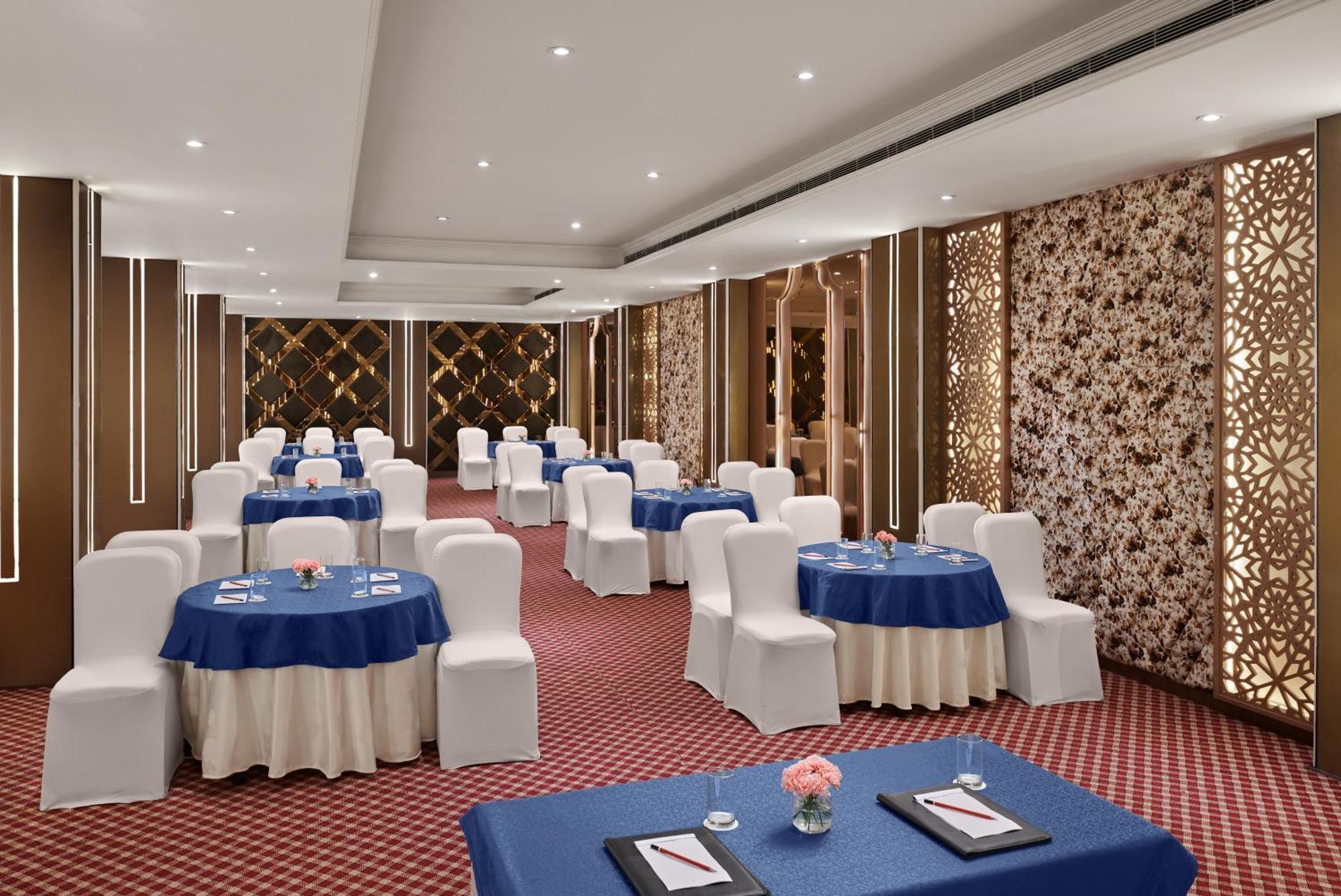 Deventure Sarovar Portico Patel Nagar Ню Делхи Екстериор снимка