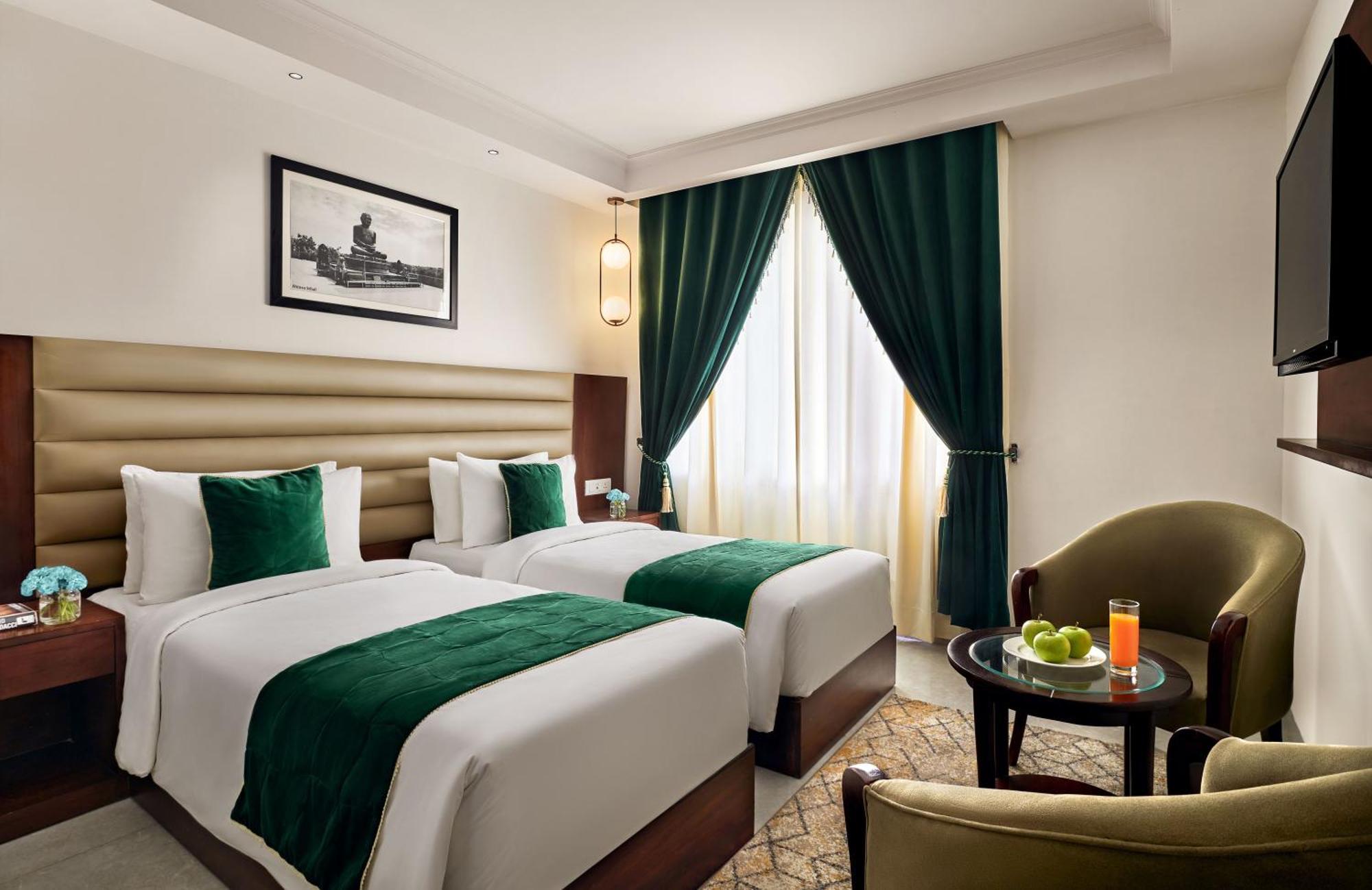 Deventure Sarovar Portico Patel Nagar Ню Делхи Екстериор снимка